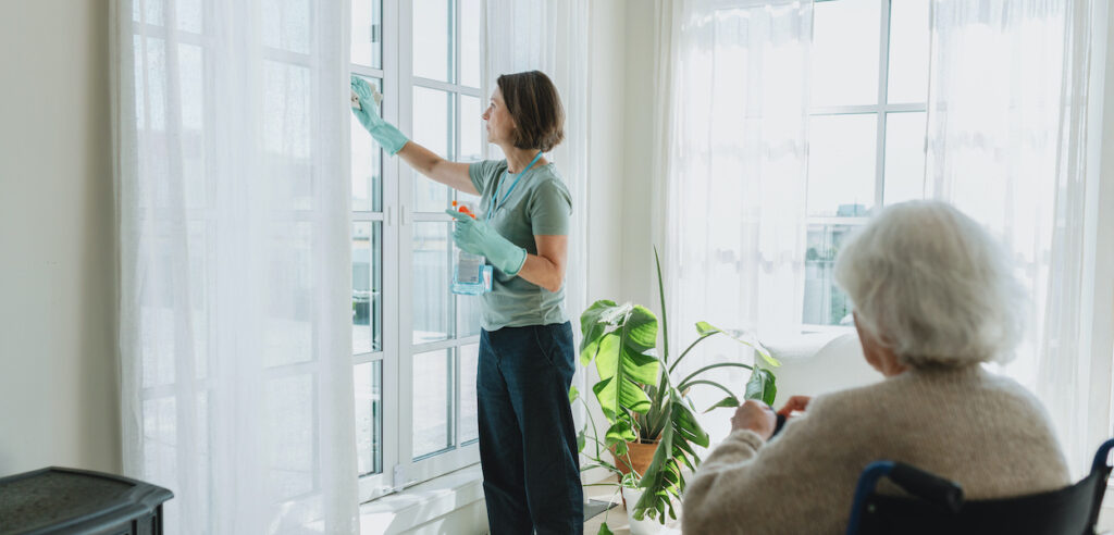 Engelfix in Kiel: Reinigung in einer Seniorenwohnung mit respektvoller Präsenz und festen Abläufen